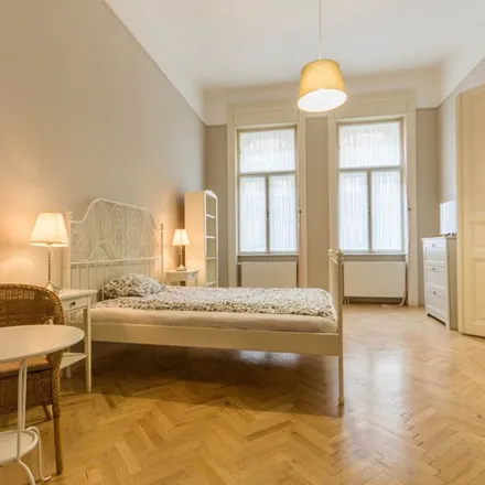Image 2 - Quán Nón, Budapest, Kálvin tér 6, 1053, Hungary - Apartment for rent