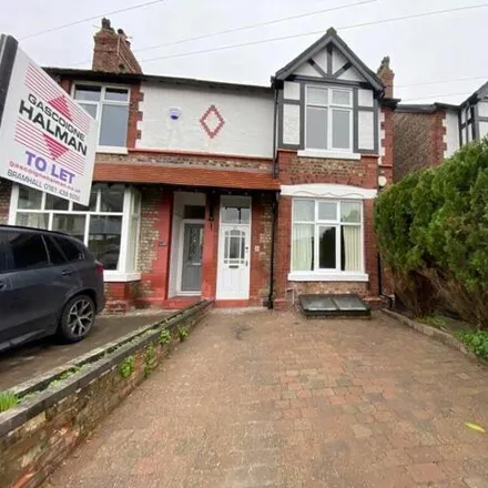 Rent this 3 bed townhouse on Avon Road in Altrincham, WA15 9NN