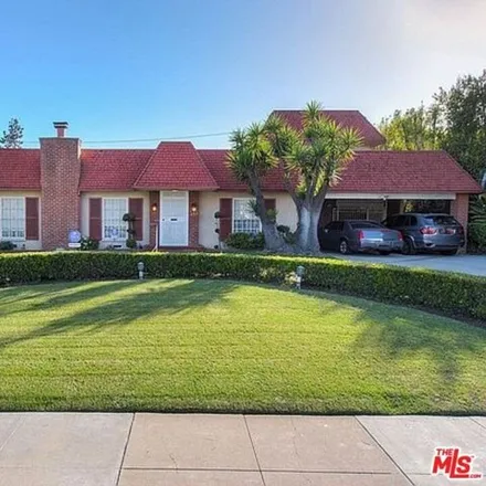 Rent this 5 bed house on 525 North Rexford Drive in Beverly Hills, CA 90210