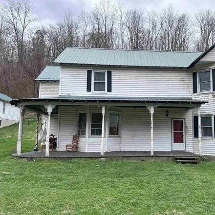 Buy this 6 bed house on 6000 Virginia Avenue in Pembroke, Giles County