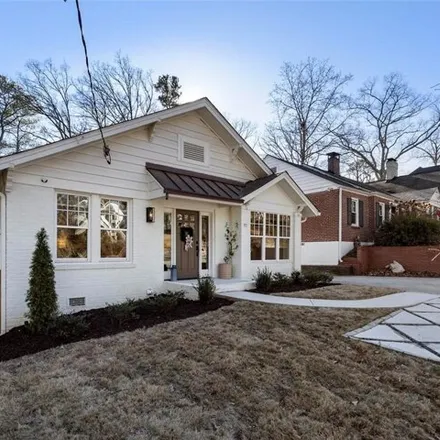 Image 2 - 275 Lindbergh Drive, Atlanta, GA 30305, USA - House for sale