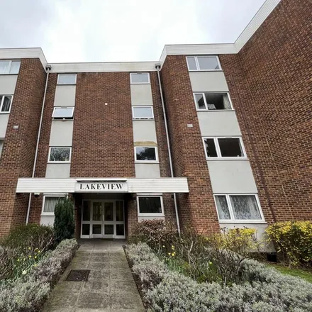 Rent this 2 bed apartment on New Bedford Road in Luton, LU3 1LP