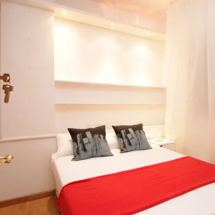 Rent this 7 bed room on Carrer de González Tablas in 9, 08034 Barcelona