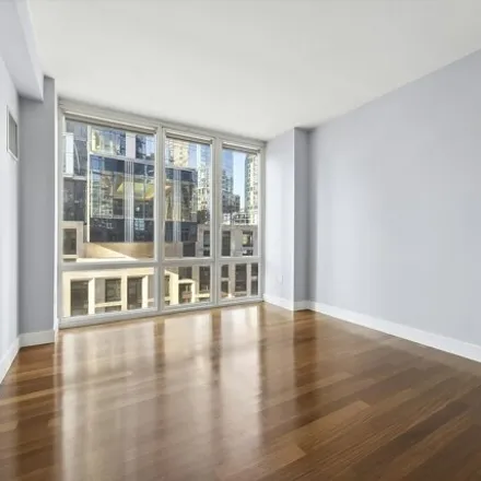 Image 6 - 2 West End Avenue, New York, NY 10023, USA - Condo for sale