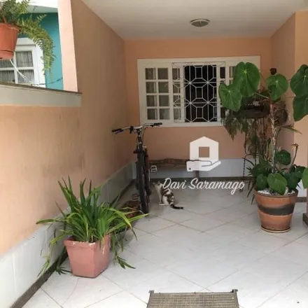 Buy this 3 bed house on Rua Doutor Waldir Costa in Piratininga, Niterói - RJ