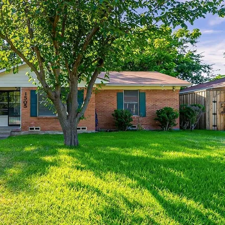 Buy this 3 bed house on 1505 Highland Street in Mesquite, TX 75149