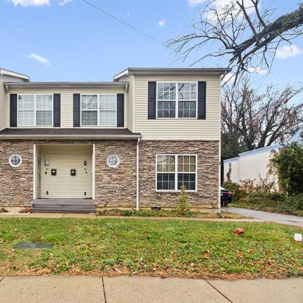 Rent this 3 bed townhouse on 72 South Wycombe Avenue in Lansdowne, PA 19050