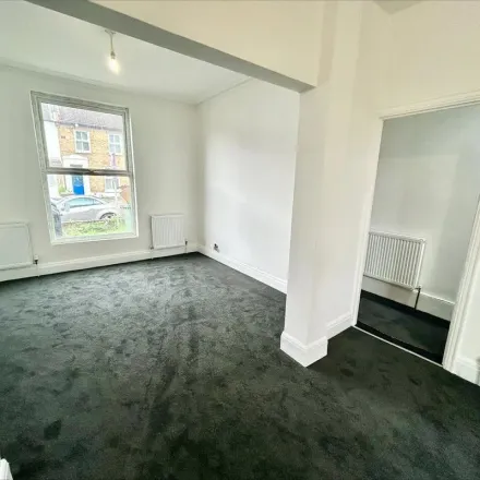Rent this 3 bed townhouse on Fordel Road in London, SE6 1DD