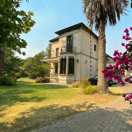 Buy this 6 bed house on Somellera 737 in Adrogué, Argentina