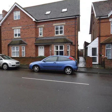 Rent this 1 bed apartment on Mount Pleasant Garage in Mount Pleasant, Redditch