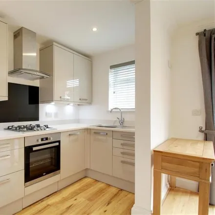 Rent this 1 bed room on 25 Penshurst Road in London, CR7 7EJ