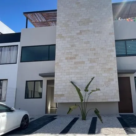 Buy this 3 bed house on Wow Café in Calle 6 Norte, 77720 Playa del Carmen