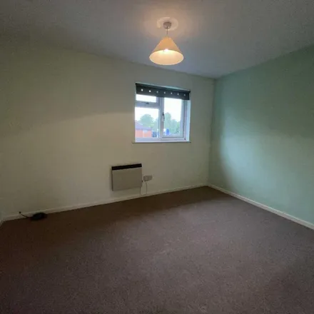 Image 7 - Meadow Close, Aylesbury, HP20 1XH, United Kingdom - Townhouse for rent