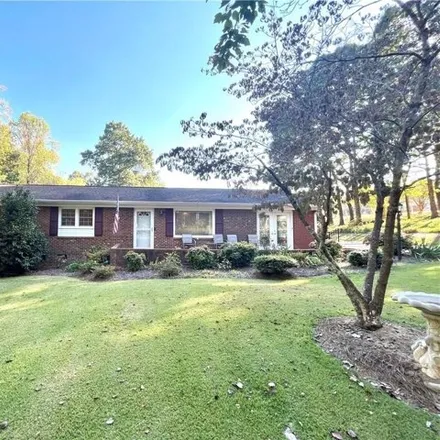 Image 1 - 6557 Staffordshire Drive, Guilford County, NC 27263, USA - House for sale