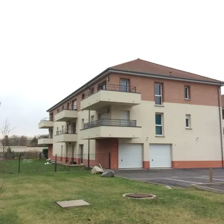 Rent this 2 bed apartment on 139 Rue Victor Hugo in 80440 Boves, France