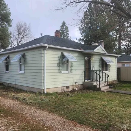 Buy this 3 bed house on 2118 North 23rd Street in Boise, ID 83702
