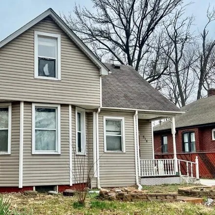 Buy this 2 bed house on 538 South 21st Street in Belleville, IL 62226