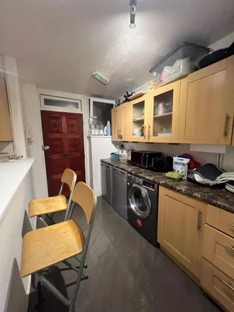 Image 4 - Lerry Close, London, W14 9PJ, United Kingdom - Apartment for rent