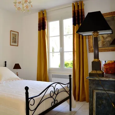 Rent this 5 bed house on 17740 Sainte-Marie-de-Ré