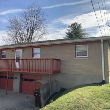 Buy this studio house on 986 Nowlin Avenue in Greendale, Lawrenceburg Township