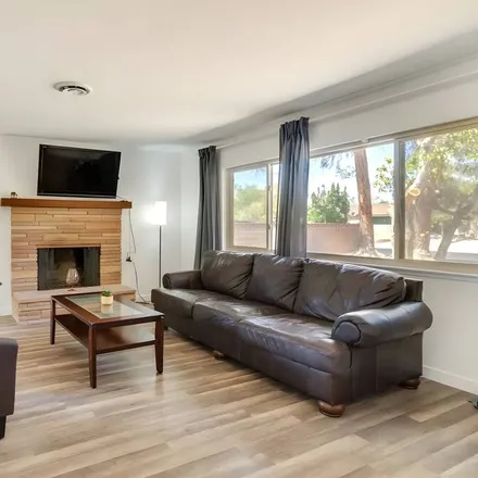 Image 3 - Ridgecrest, CA, 93555 - House for rent
