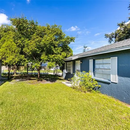 Image 7 - 10405 Jasmine Avenue, Tampa, FL 33612, USA - Duplex for sale