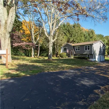 Image 5 - 67 Old Country Lane, Milford, CT 06461, USA - House for sale