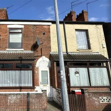 Buy this 2 bed townhouse on Severn Street in Hull, HU8 8TJ