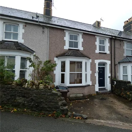 Rent this 3 bed townhouse on unnamed road in Penmaenmawr, LL34 6BN