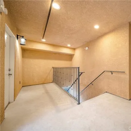Image 6 - Metro 79, Huntington Drive, Los Angeles, CA 91030, USA - Apartment for rent