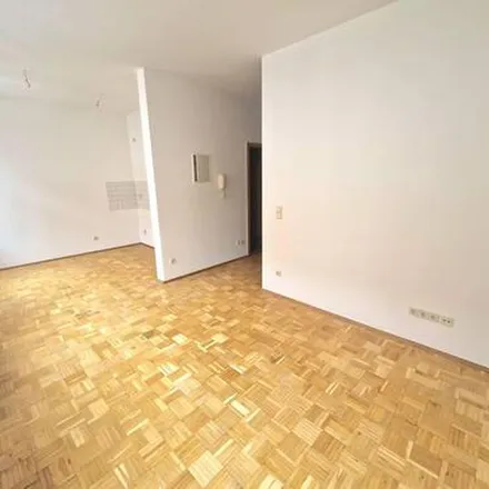Rent this 1 bed apartment on Bernsdorfer Straße 13 in 09126 Chemnitz, Germany