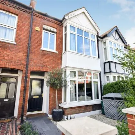 Rent this 5 bed townhouse on 39 Oxford Avenue in London, SW20 8LS