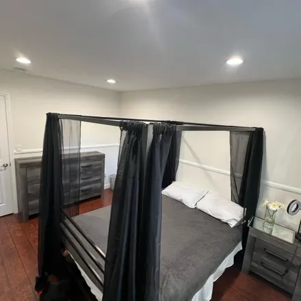 Image 2 - 11198 Newcastle Avenue, Los Angeles, CA 91344, USA - Room for rent