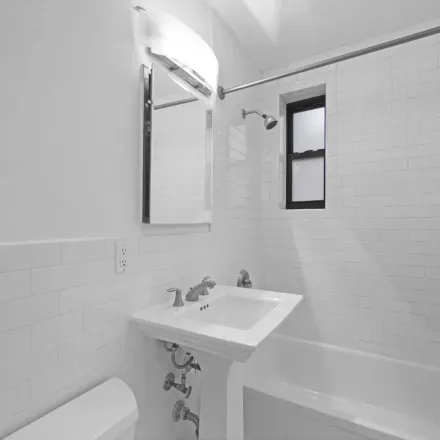 Image 4 - 10 Downing Street, New York, NY 10014, USA - Apartment for rent
