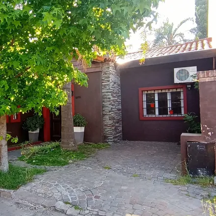 Buy this 3 bed house on 700 - Aviador Plüschow in Partido de Tres de Febrero, B1683 AEV Ciudad Jardín Lomas del Palomar