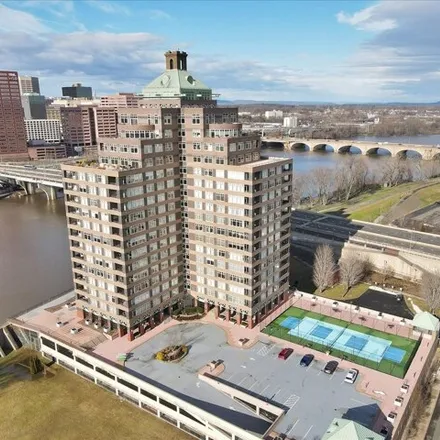 Image 1 - 235 East River Drive, East Hartford, CT 06108, USA - Condo for sale