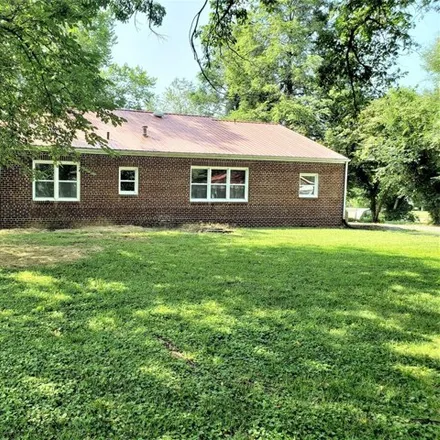 Image 6 - 382 Old Stage Road, Surgoinsville, TN 37873, USA - House for sale