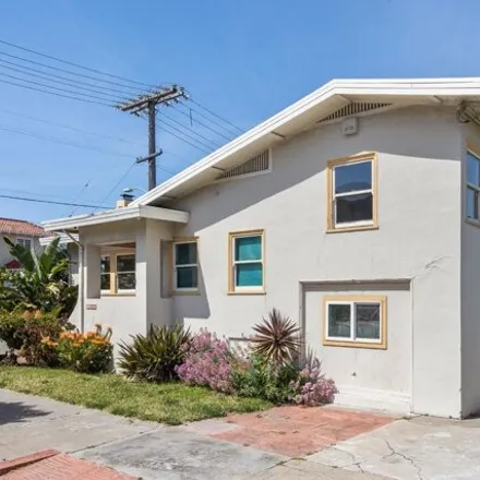 Buy this 3 bed house on 1100 Bayview Avenue in Oakland, CA 94622