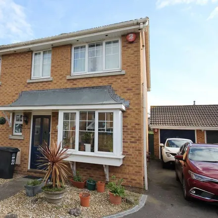 Rent this 3 bed house on Wyvern Close in Weston-super-Mare, BS23 3LS