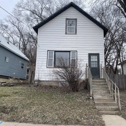 Buy this 3 bed house on 1466 Rustin Street in Sioux City, IA 51105