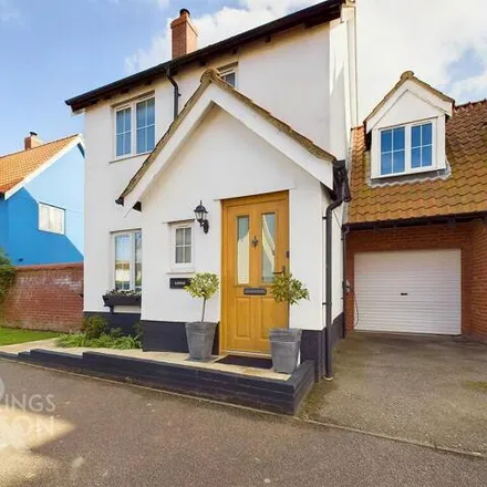 Buy this 3 bed house on Cherry Tree Close in Yaxley, IP23 8DH