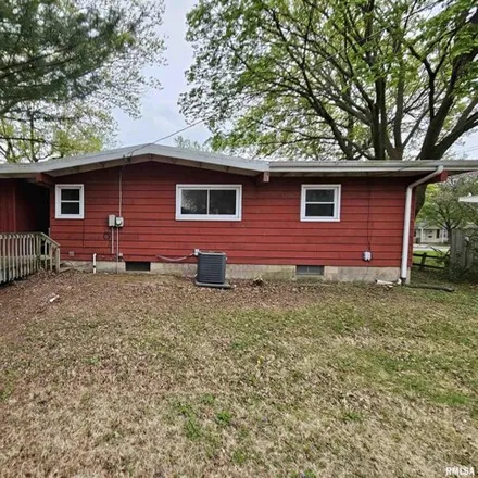 Image 2 - 1785 East Hood Street, Southlawn, Sangamon County, IL 62703, USA - House for sale