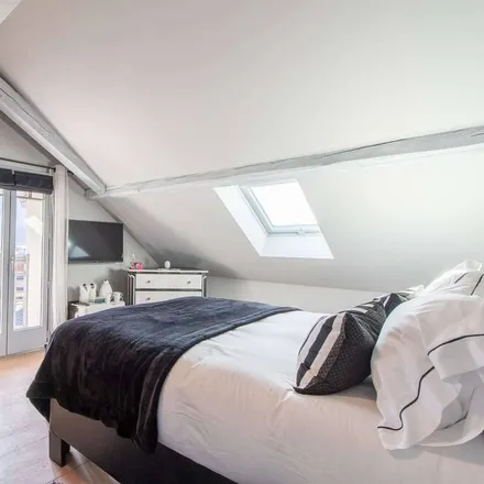 Rent this 6 bed townhouse on 74340 Samoëns