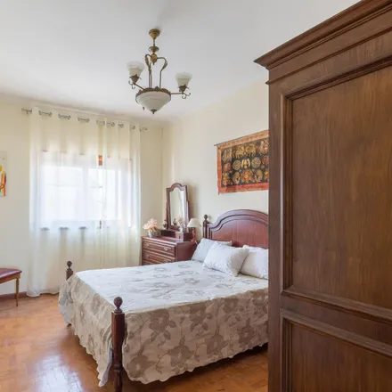 Rent this 3 bed room on Rua Padre Cruz 62 in 4445-482 Ermesinde, Portugal