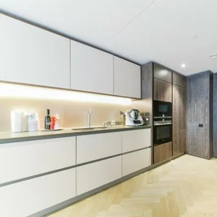 Image 4 - Pearce House, 8 Circus Road West, Nine Elms, London, SW11 8EY, United Kingdom - Apartment for sale