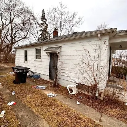 Buy this 2 bed house on 18827 Huntington Road in Detroit, MI 48219
