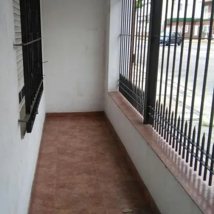 Buy this 2 bed house on Avenida Belgrano 5414 in Partido de Avellaneda, B1874 ABR Wilde