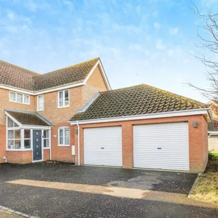 Buy this 4 bed house on Freeman Close in Hopton-on-Sea, NR31 9UX