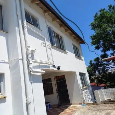 Rent this 2 bed apartment on Lakeview Drive in Croftdene, Chatsworth