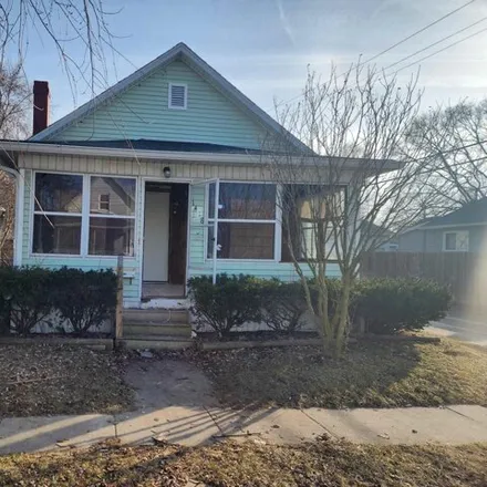 Buy this 2 bed house on 1444 Kearney Street in Port Huron, MI 48060